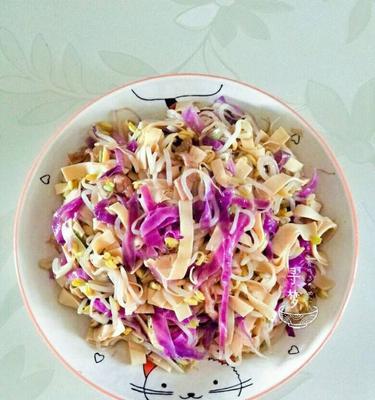 紫甘蓝炒蛋，健康美味好滋味！（一道易学好吃的家常菜，口感丰富，不容错过！）