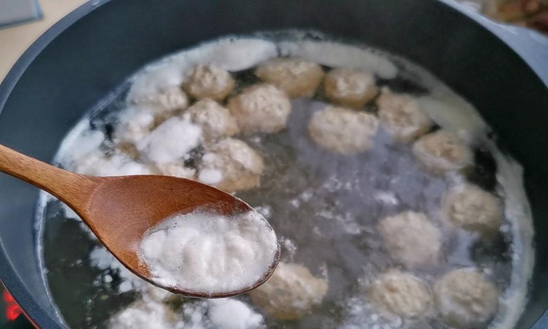 紫菜肉丸儿汤的做法（家常美食）