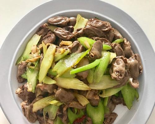 孜然麻辣鸡心的制作方法（香辣口感，美味无比！）