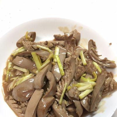 猪腰炒胡萝卜，香味四溢（家常美味，健康食材，挑战你的味蕾）