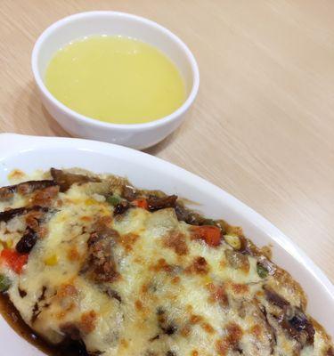 芝士奶酪焗饭——香浓美味的家常料理（用料简单，操作容易，让你轻松掌握的做法）