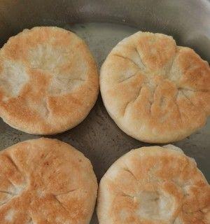 制作美味芝麻馅糖饼（用传统手艺制作独具风味的芝麻馅糖饼）