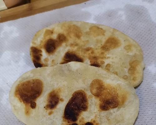 手工制作芝麻糖酥饼，传承美味经典（以芝麻糖酥饼为例，了解中国传统糕点制作方法）