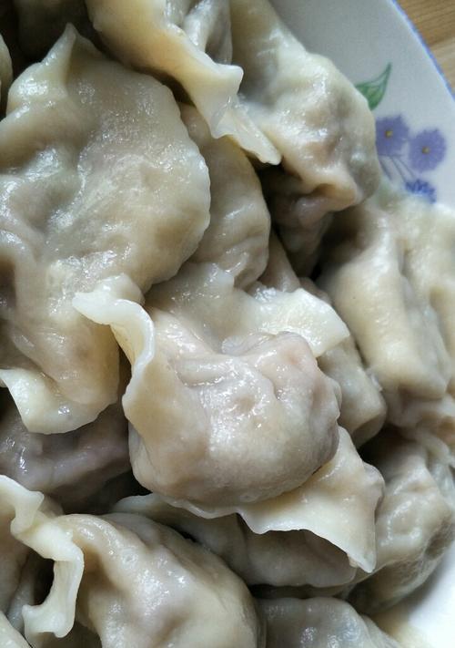 尝鲜芸豆馅饺子（探究传统美食的全新味道）