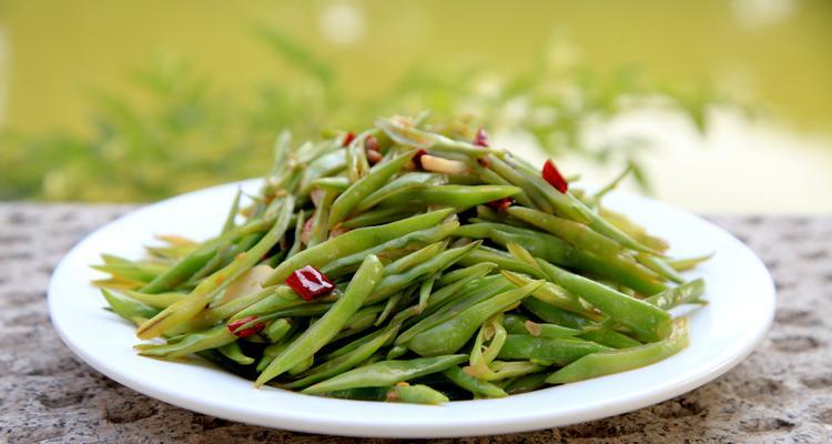 芸豆角炒肉丝的做法（美味易学，让你爱上做饭）