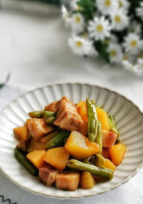 家常美食丨五花肉芸豆炖土豆（营养美味，家庭必备，做法简单易学）