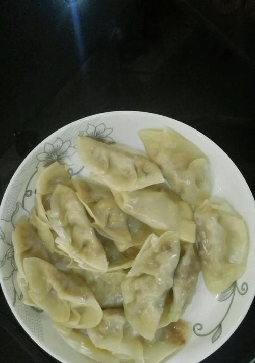 月牙蒸饺，做法大全（手把手教你制作口感鲜美的月牙蒸饺）