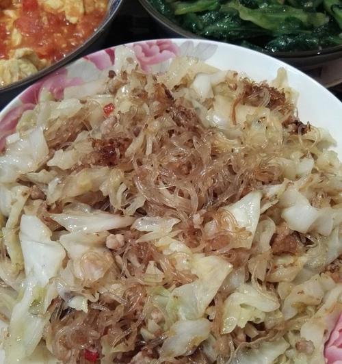 家常菜之圆白菜炒肉（美味健康的下饭佳品，快速上手的菜谱分享）