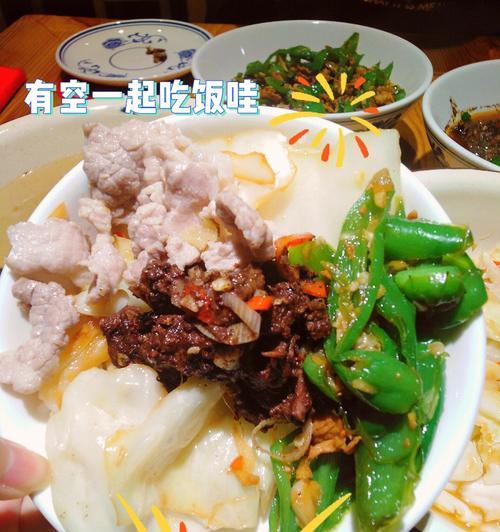 油渣猪红豆腐的家常做法（浓郁香醇，营养丰富，家庭美食不可错过）