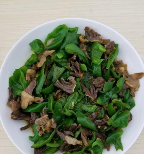 美味鸭胗炒蒜苗（家常菜谱教程，快手上桌）