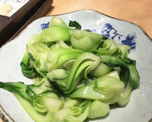 家常菜谱（做出美味营养的家庭晚餐，一起学习小棠菜鲜虾稀饭的制作）