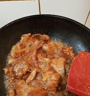 自制香酥大排，让味蕾狂欢（制作步骤详解，油炸技巧不可忽视）