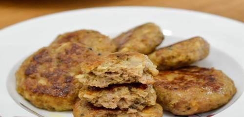 香煎梅干菜肉饼的制作方法（传统美味）