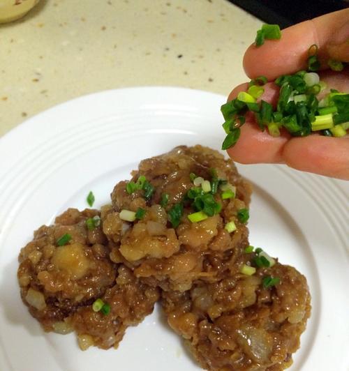 香煎梅干菜肉饼的制作方法（传统美味）