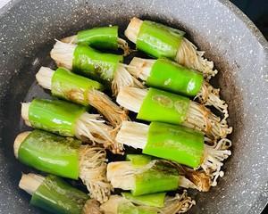 香煎金针菇的美味做法（用简单步骤制作口感鲜美的金针菇佳肴）