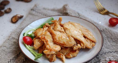 美食达人必掌握的香煎赤鯮做法（一口咬下去）