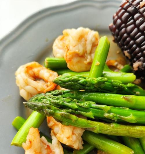 用虾仁素煎包制作美味素食（鲜香可口的素食佳肴）