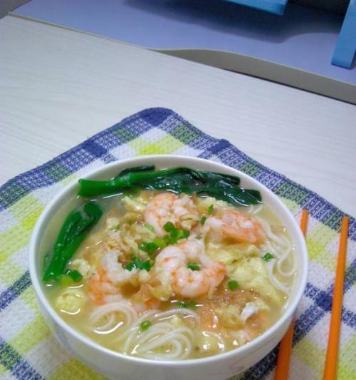 美味营养的虾仁鸡蛋料理（以虾仁鸡蛋为主要食材）