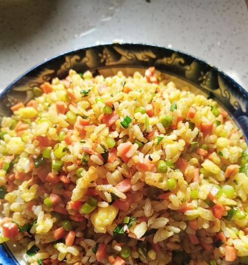 美味易做的西红柿鸡蛋炒饭（家庭料理）