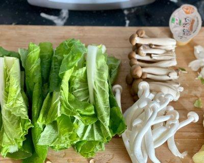 泰式白菜香菇鸡汤的做法（椰浆香气浓郁）