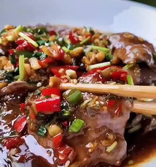 酸辣兔子肉，家常美食的必备佳品（传统美食与现代调味的完美融合）