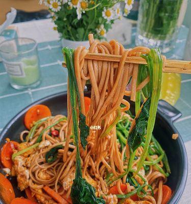 酸辣荞麦面的做法（以荞麦为主要原料）