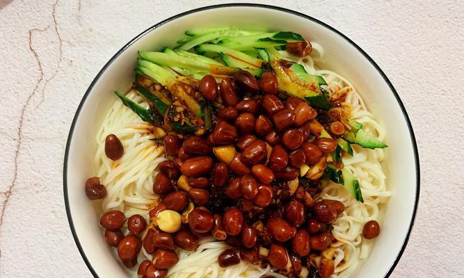 酸辣面条的制作方法（家常美食）