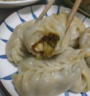 酸菜蒸饺的制作方法（一份口感鲜美的家常美食）