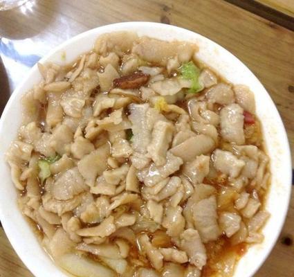 酸菜顿顿白面版的制作方法（以新鲜酸菜和嫩白面为主）