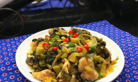 酸菜带子的美食烹制（挑战味蕾的经典佳肴）