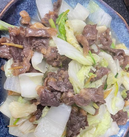 酸白菜炒肉的做法（家常美食）