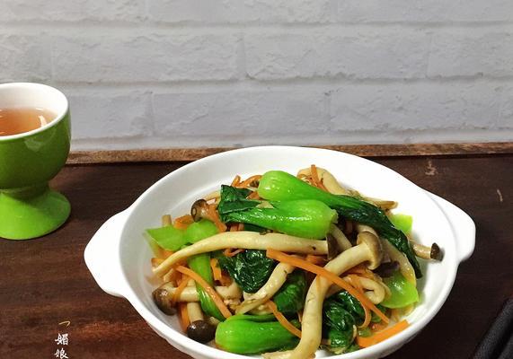 双椒炒蟹味菇，鲜香可口的菇菇美食（家庭小炒也能出好滋味）