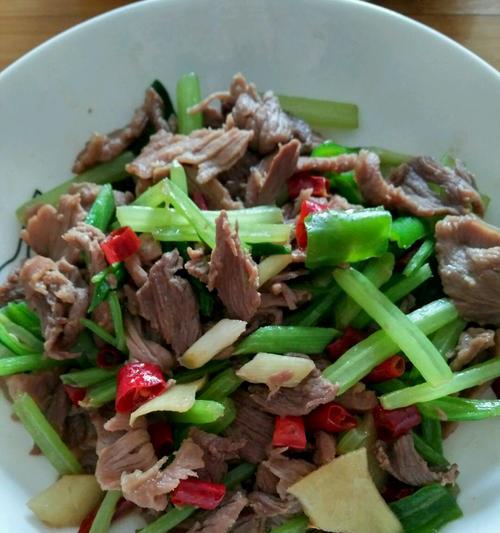 双花牛肉的烹饪技巧（挑战你的味蕾体验）