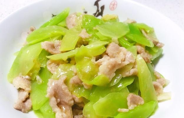 手把手教你制作美味马蹄小吃，用料简单、操作易学（手把手教你制作美味马蹄小吃）