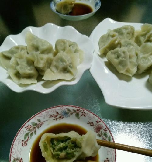 美味营养的蔬菜皮饺子（以蔬菜皮为主料）