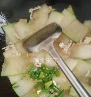 瘦肉焖冬瓜，一道家常美食（健康营养）