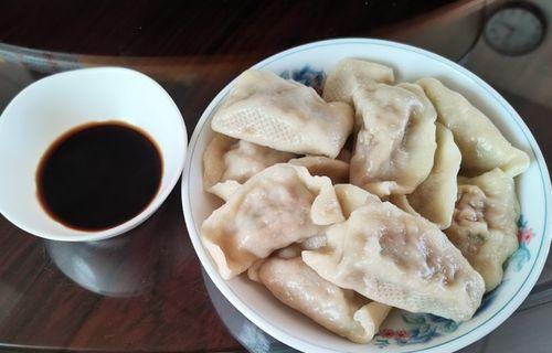 沙葱饺子（传统美味的味道）