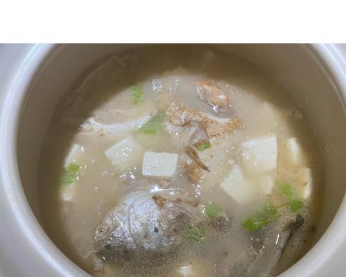 宝宝的好滋味——三文鱼头豆腐汤（营养丰富）