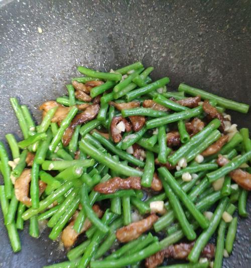 美食掌握——白肉炒豆角（家常菜谱）