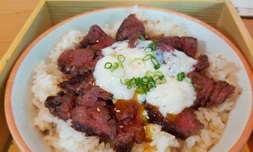 教你轻松制作日式牛丼饭（学习日式牛丼饭的正确做法）