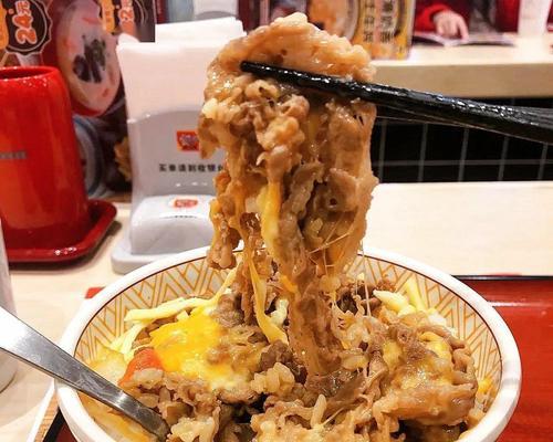 教你轻松制作日式牛丼饭（学习日式牛丼饭的正确做法）