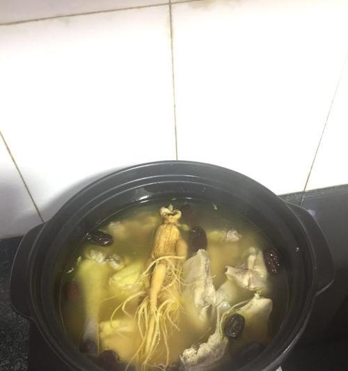 以人参蜂蜜茶为主题的健康饮品制作（探讨人参蜂蜜茶的制作方法及健康功效）