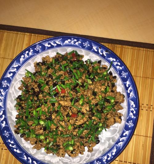 不辣苍蝇头的制作方法（用简单的材料打造美味小食）