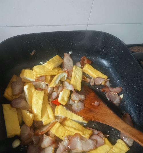 学会制作美味杂炒豆腐（用新鲜食材为家人制造健康美食）