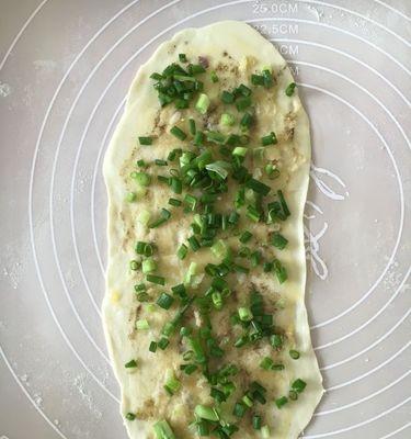 手把手教你制作香酥葱花饼（烘焙美食）