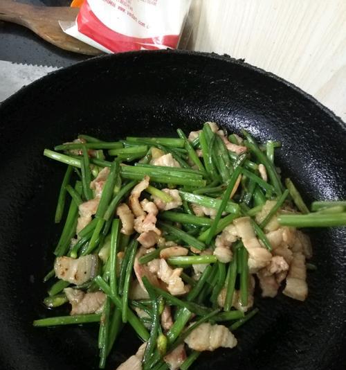 五花肉炒菜豆，美味又健康（学会这道菜谁都能做出好吃的家常菜）