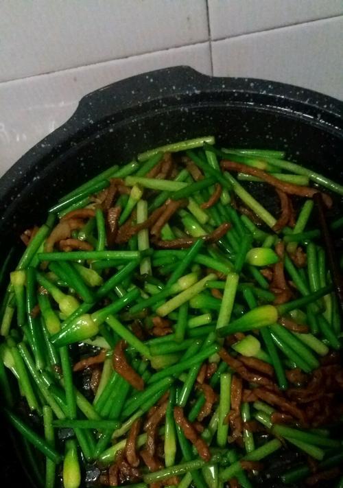 蒜苗肉丝的做法（家常美食）