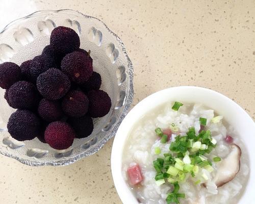 肉末香菇蒸鸭蛋火腿的做法（营养美味的家常菜）